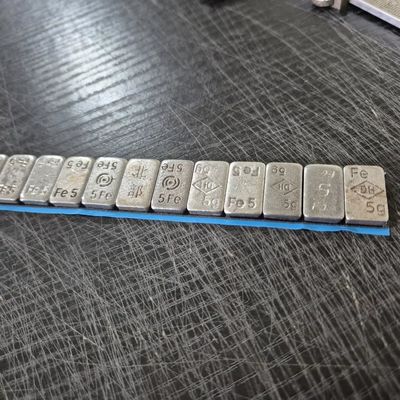 Cinta de espuma de PE negra de 1 mm con adhesivo acrílico de doble cara 10 m